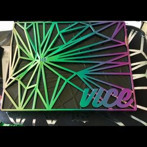 Urban Decay Vice Color Pallet